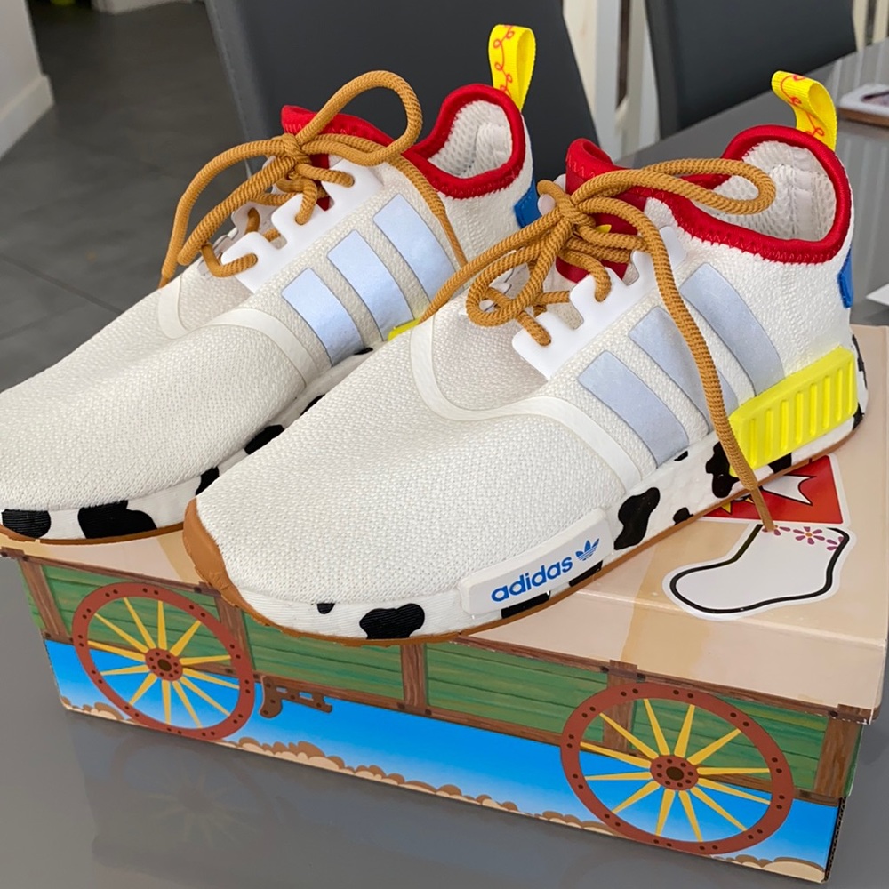 Limited edition R1 adidas toy story